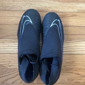 Nike Phantom GX firm ground cleats US Men’s size 7.5